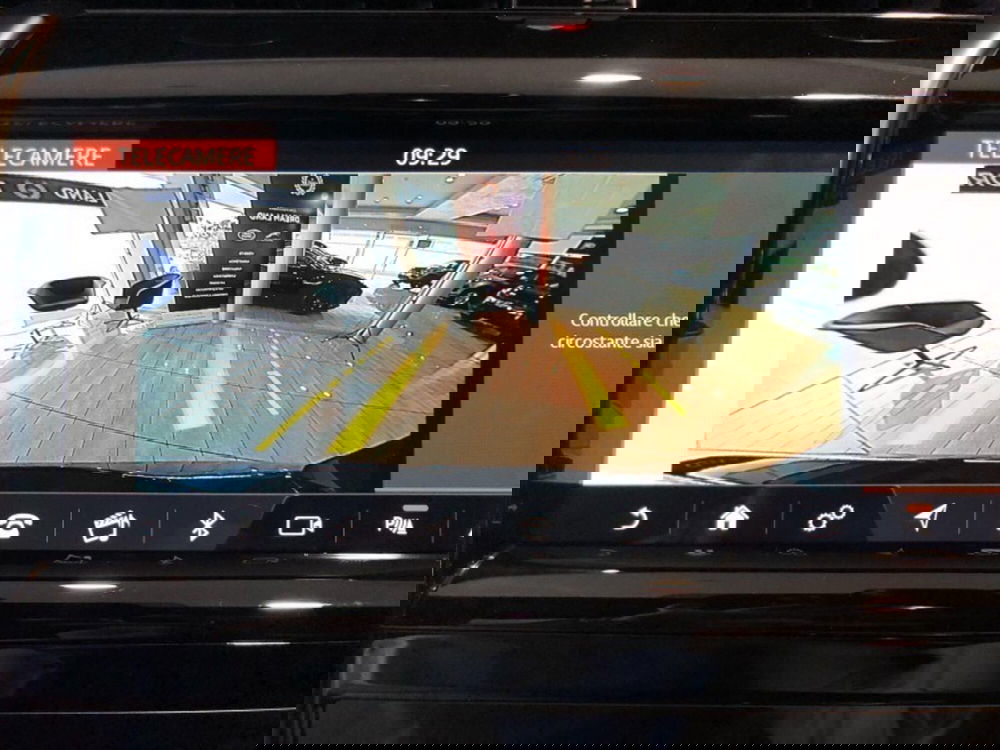 Land Rover Discovery Sport usata a Pistoia (6)