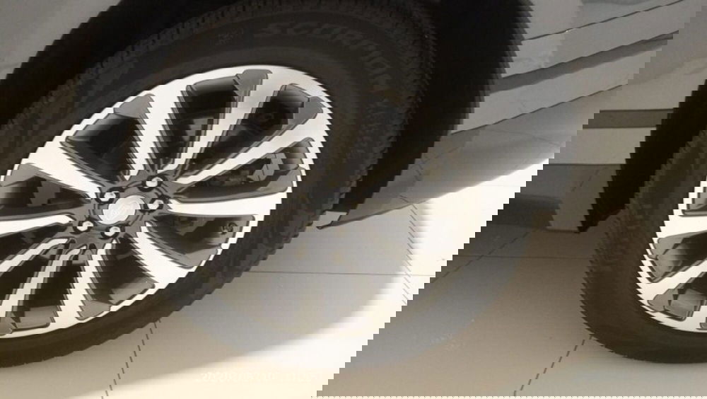 Land Rover Range Rover Velar usata a Pistoia (7)