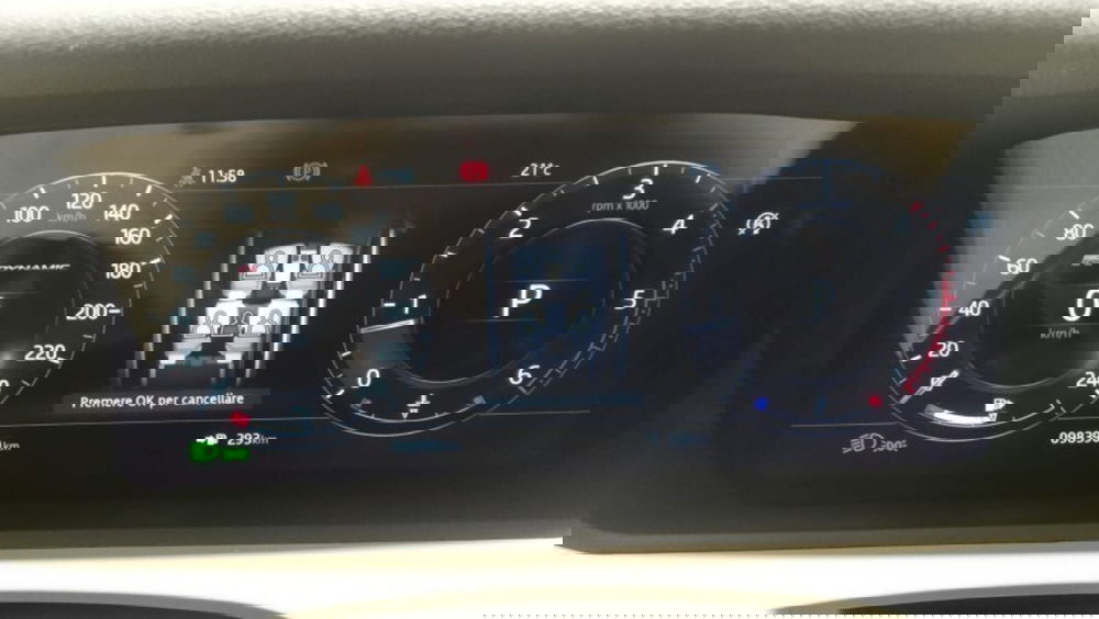 Land Rover Range Rover Velar usata a Pistoia (9)