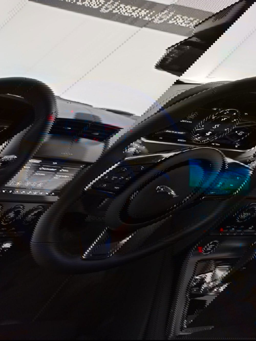 Jaguar F-Type Coupé usata a Pistoia (13)