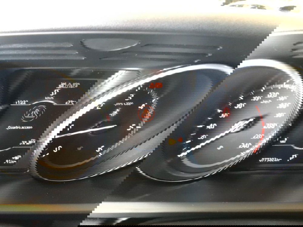 Land Rover Discovery Sport usata a Pistoia (7)