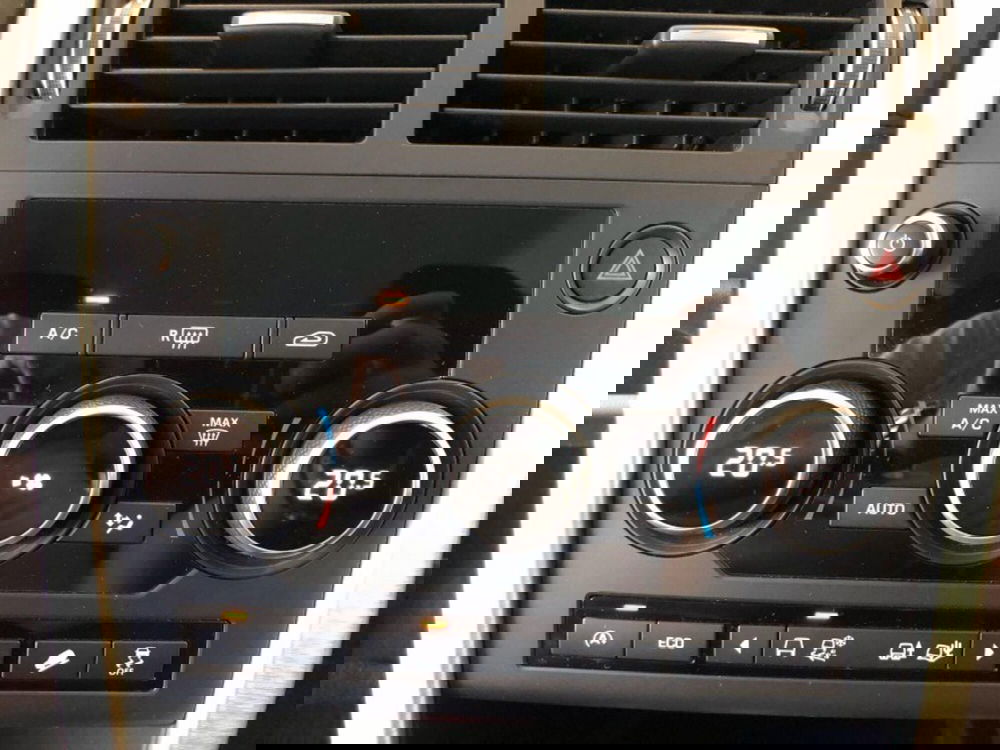 Land Rover Discovery Sport usata a Pistoia (7)