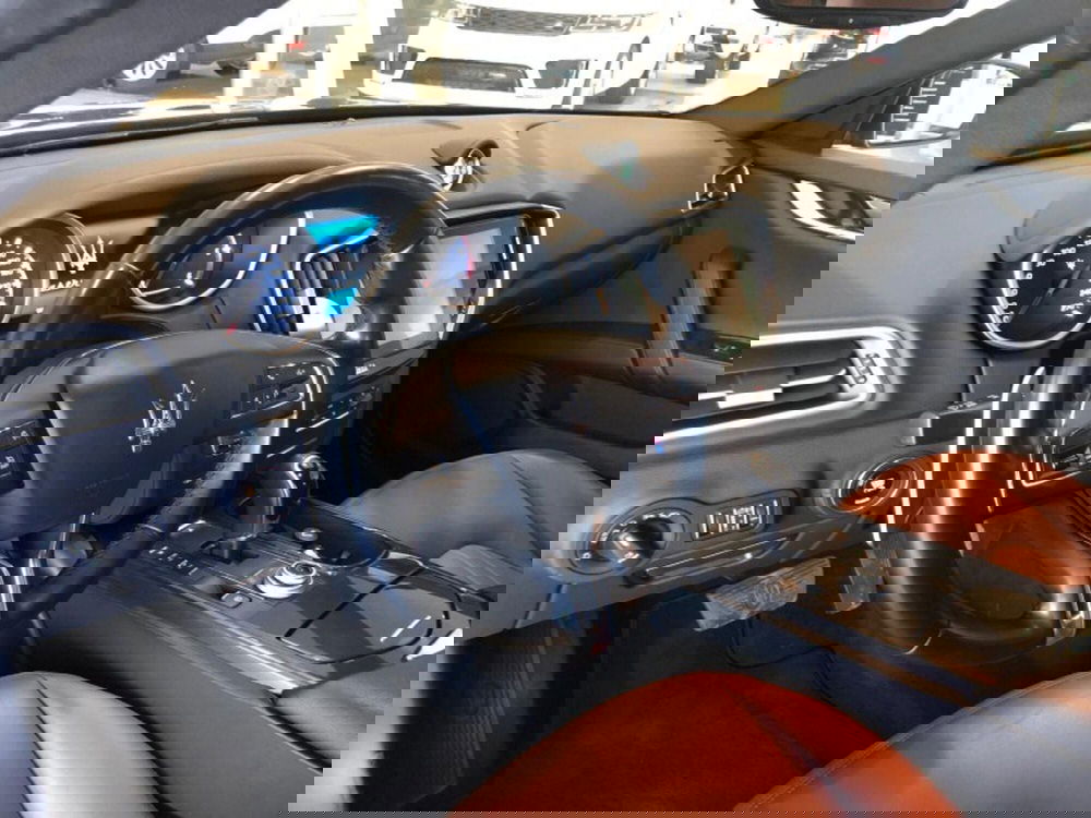 Maserati Ghibli usata a Pistoia (11)