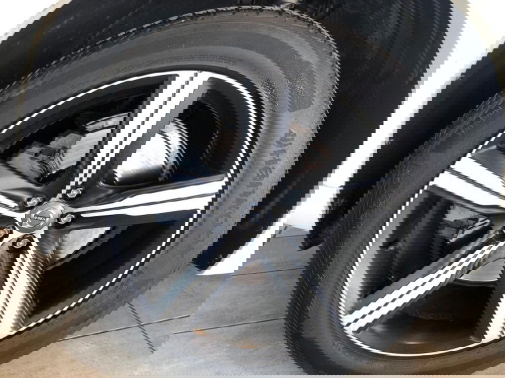 Volvo XC90 usata a Pistoia (11)