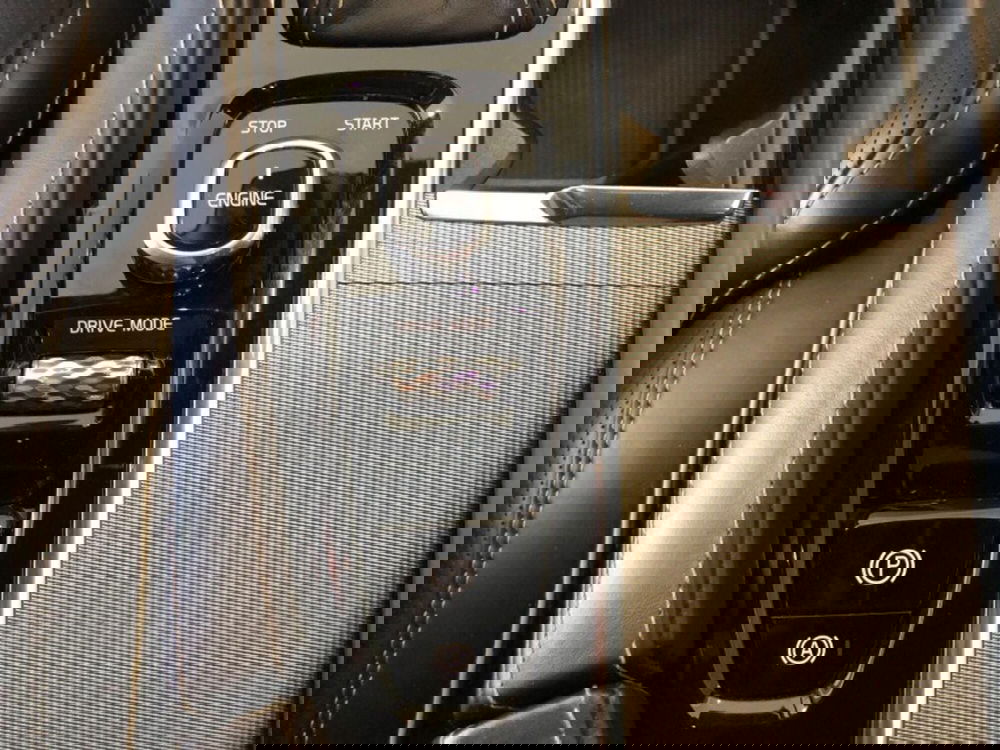 Volvo XC90 usata a Pistoia (12)