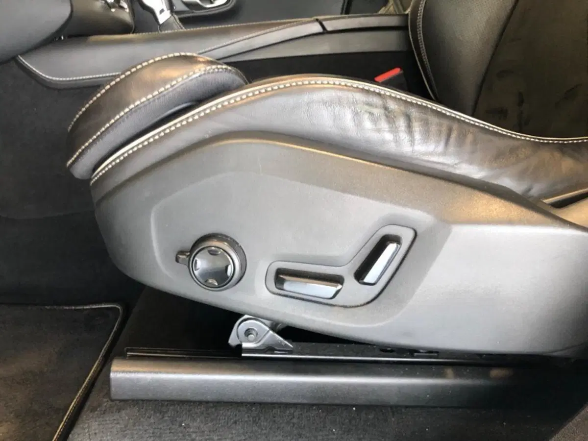 Volvo XC90 usata a Pistoia (15)