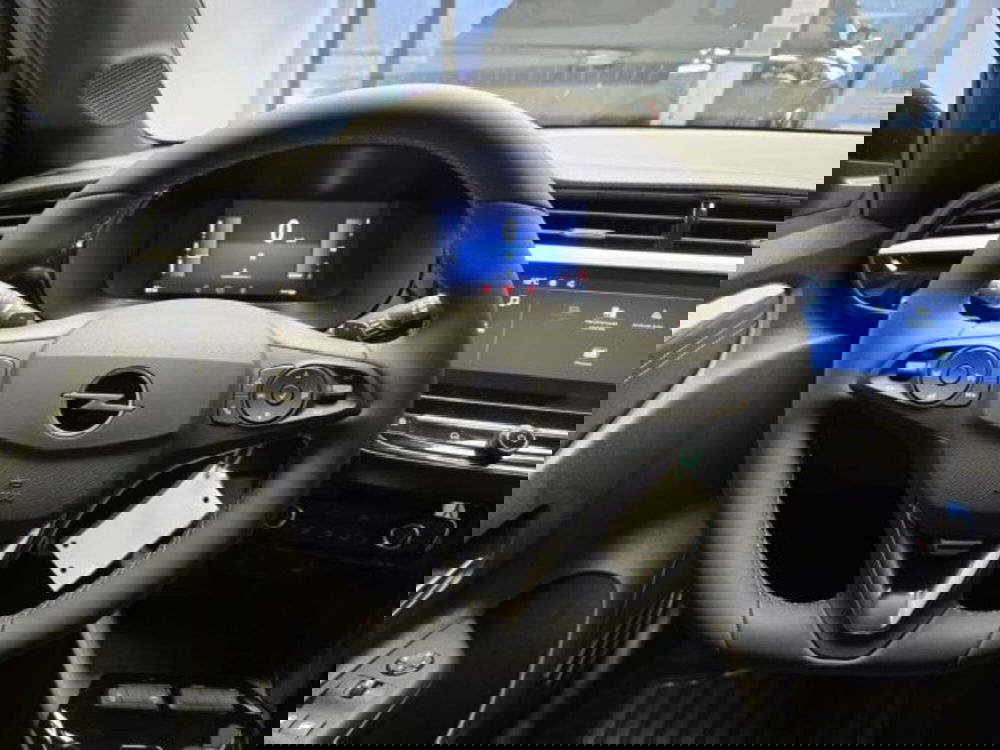 Opel Corsa nuova a Sondrio (20)