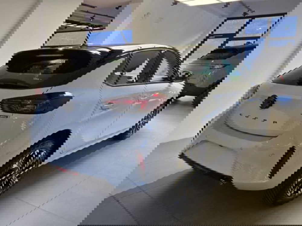 Opel Corsa nuova a Sondrio (5)