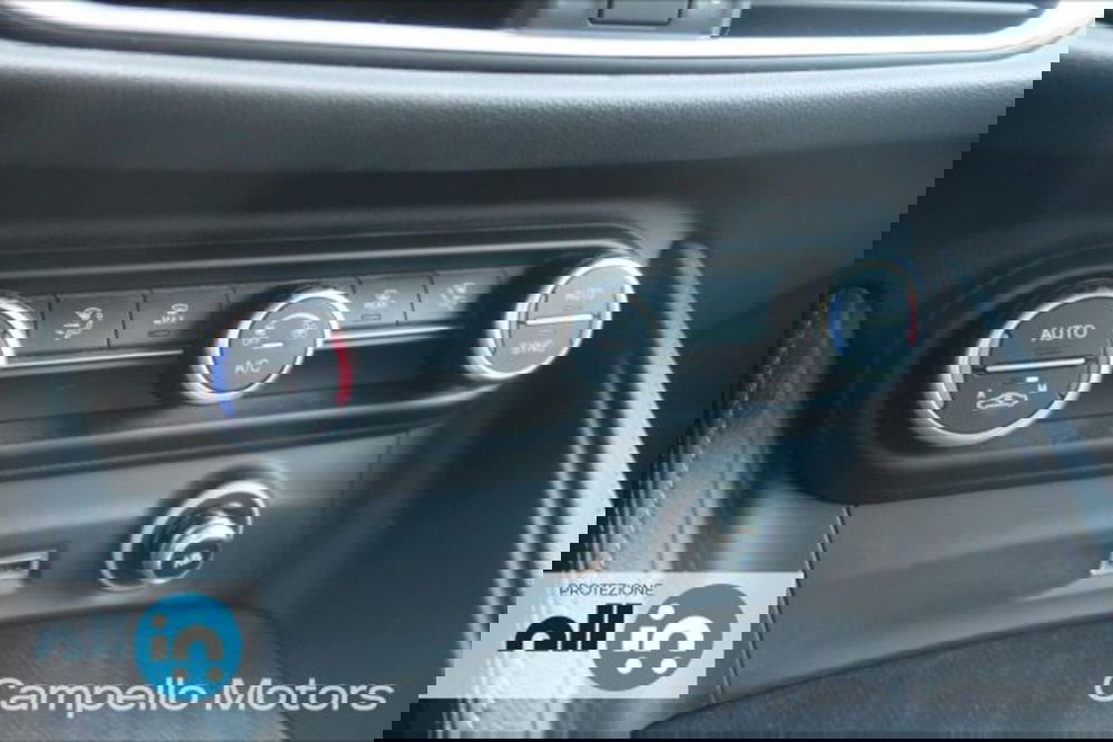 Alfa Romeo Stelvio usata a Venezia (11)