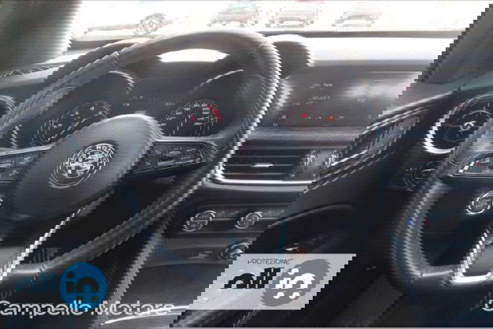 Alfa Romeo Stelvio usata a Venezia (8)