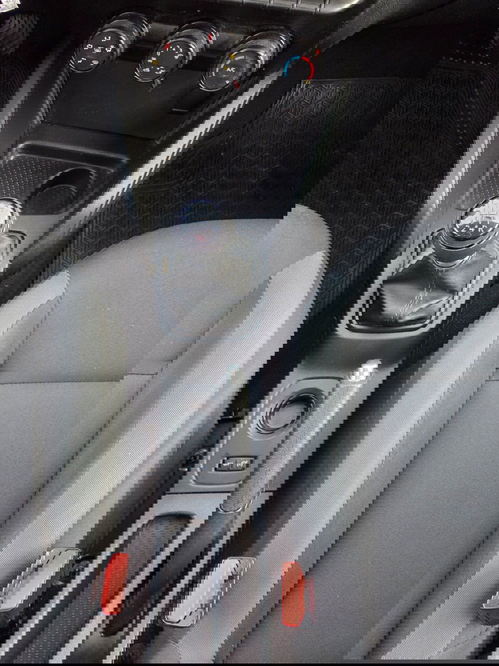 Dacia Duster usata a Torino (17)