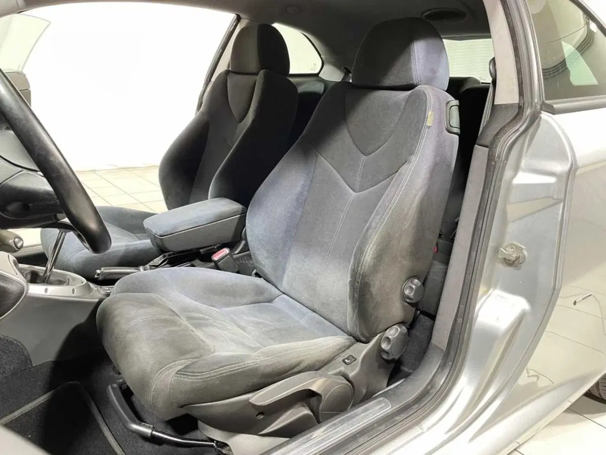 Alfa Romeo GT usata a Sondrio (10)