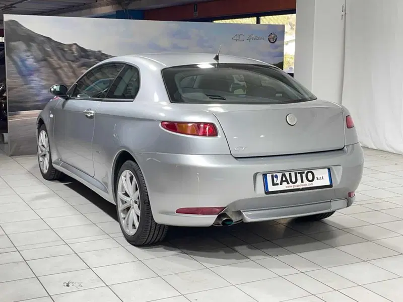Alfa Romeo GT usata a Sondrio (3)