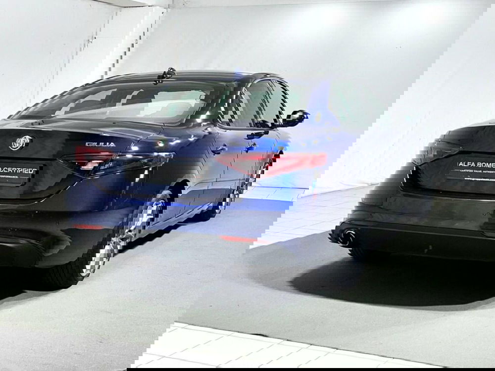 Alfa Romeo Giulia usata a Sondrio (5)