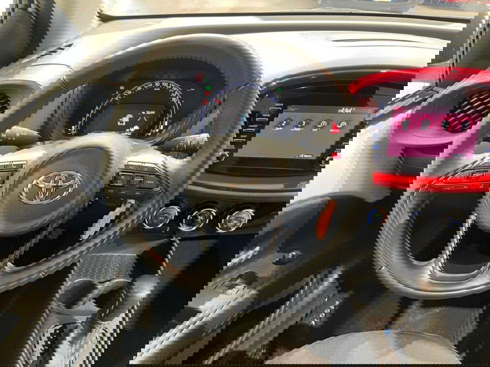 Toyota Aygo X usata a Sondrio (13)