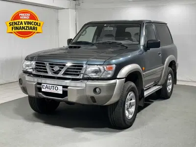 Nissan Patrol GR 3.0 TD Di 3 porte Comfort Hard Top del 2001 usata a Montagna in Valtellina