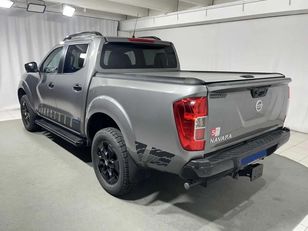 Nissan Navara usata a Sondrio (3)