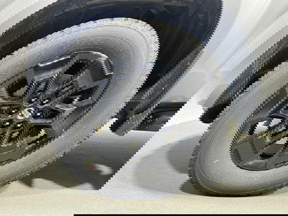 Nissan Navara usata a Sondrio (9)