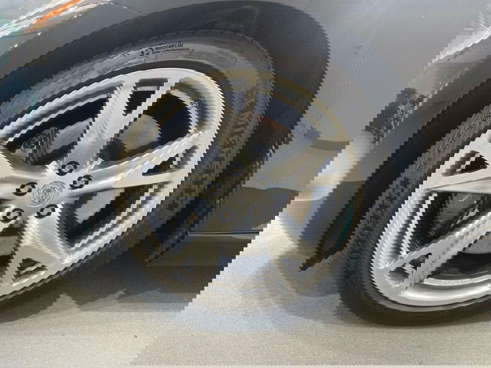 Nissan 370Z Cabrio usata a Sondrio (9)