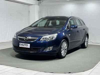 Opel Astra Station Wagon 1.6 115CV Sports Elective del 2011 usata a Montagna in Valtellina