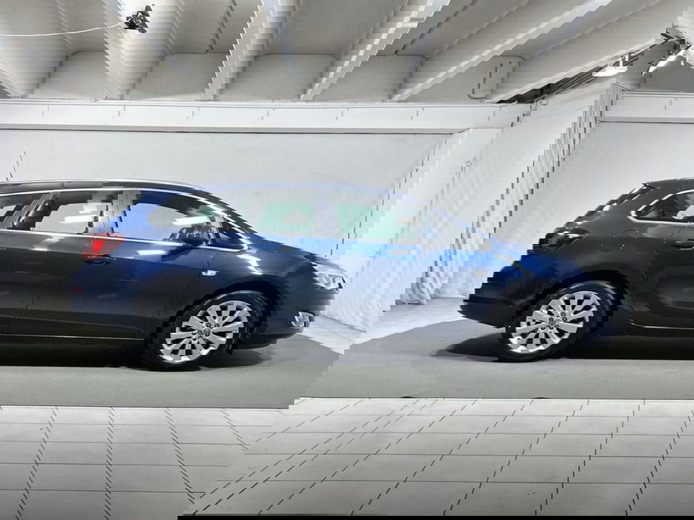 Opel Astra Station Wagon usata a Sondrio (6)