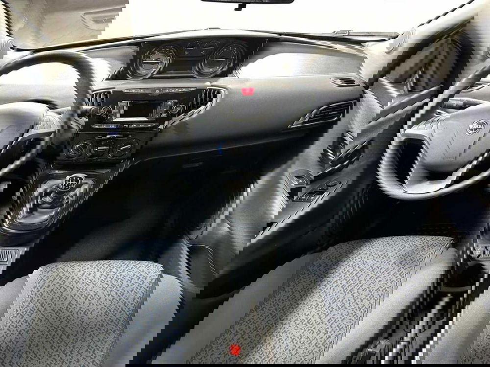 Lancia Ypsilon usata a Sondrio (11)