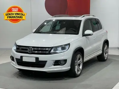 Volkswagen Tiguan 2.0 TDI 177 CV 4MOTION DSG R-Line BlueMotion Tech. del 2014 usata a Montagna in Valtellina