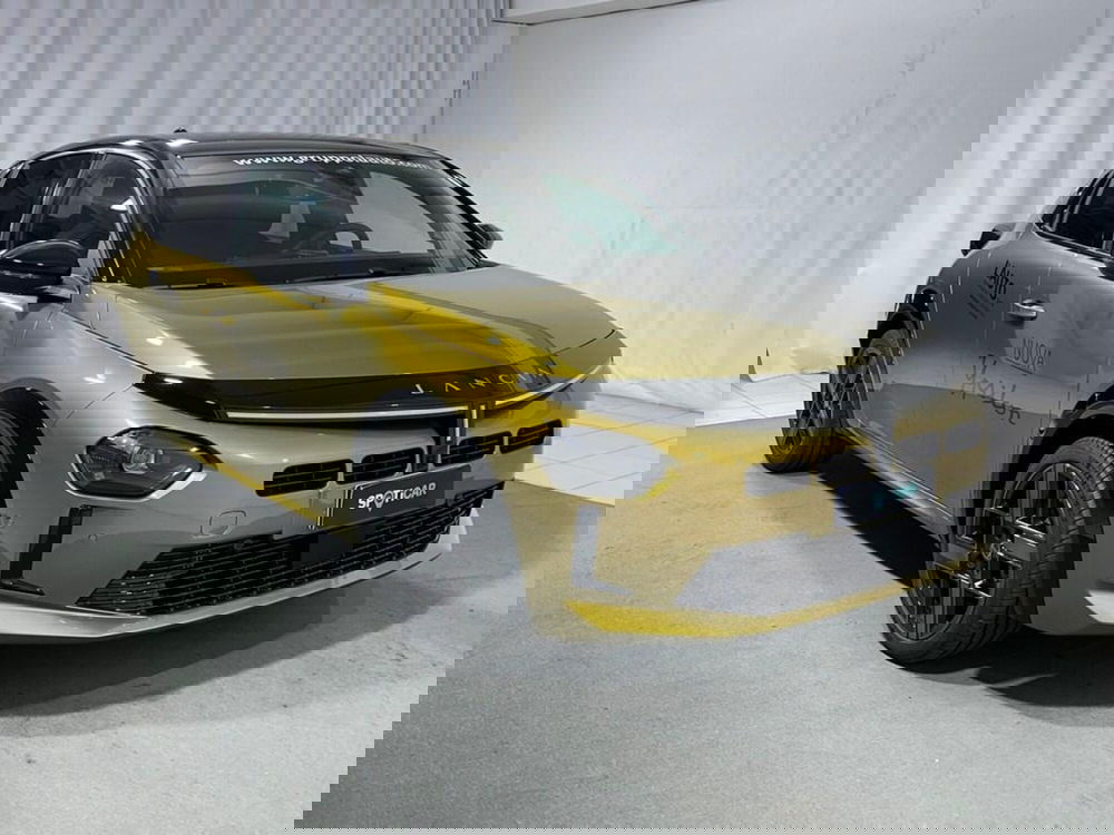 Lancia Ypsilon usata a Sondrio (7)