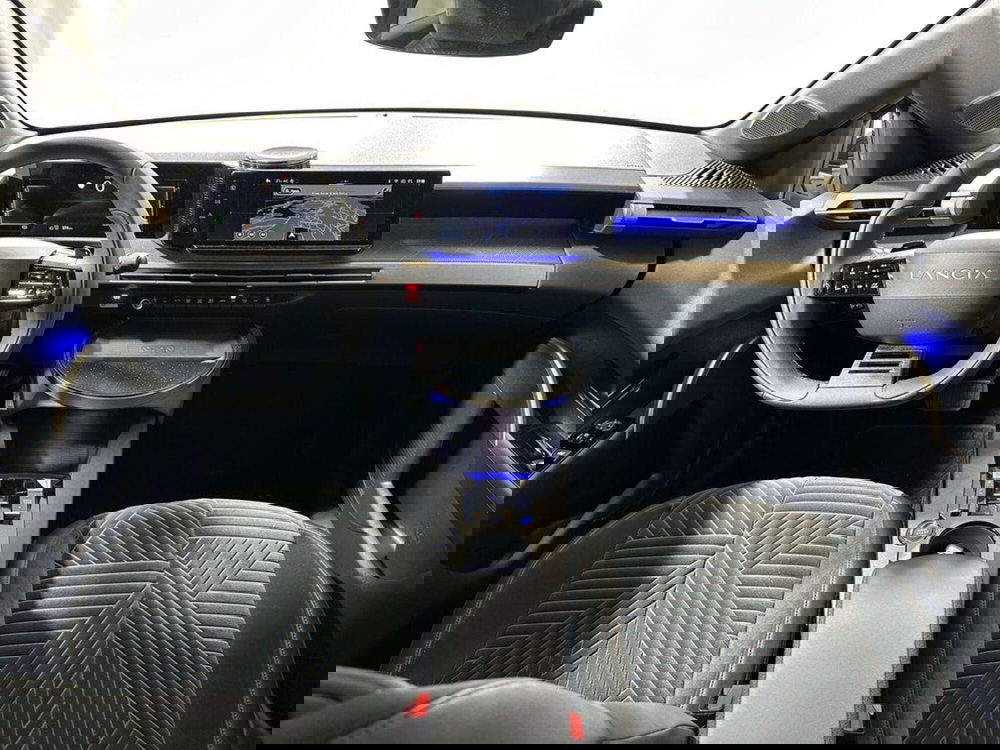 Lancia Ypsilon usata a Sondrio (12)