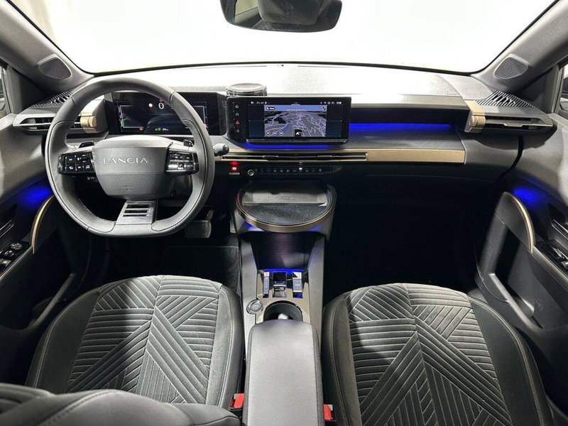 Lancia Ypsilon usata a Sondrio (12)