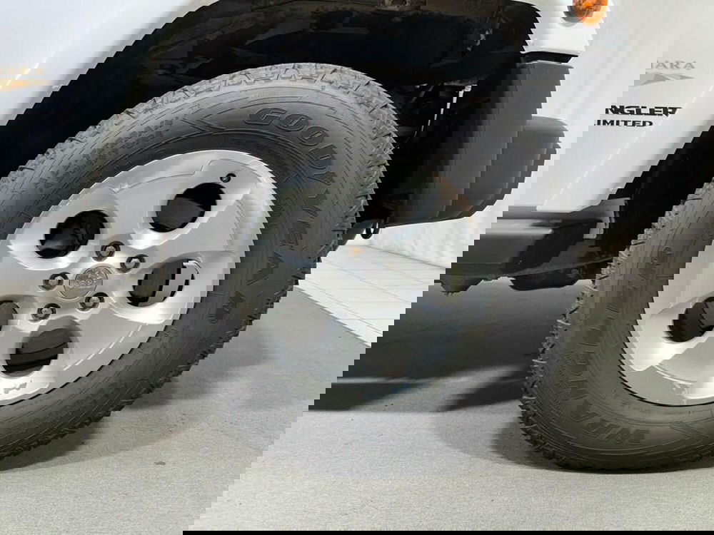 Jeep Wrangler Unlimited usata a Sondrio (9)