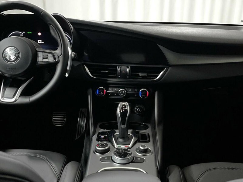 Alfa Romeo Giulia nuova a Sondrio (13)