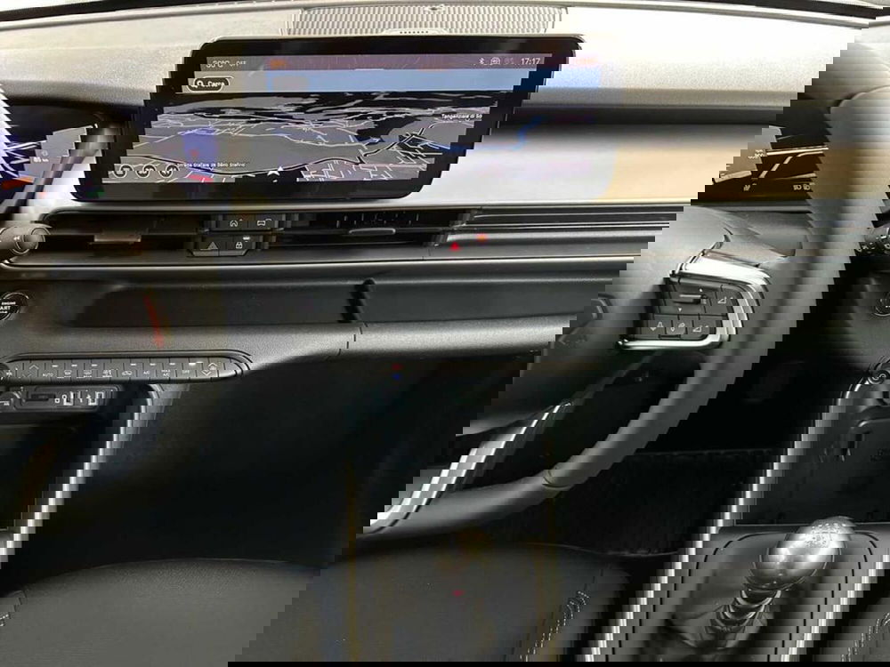 Jeep Avenger nuova a Sondrio (14)