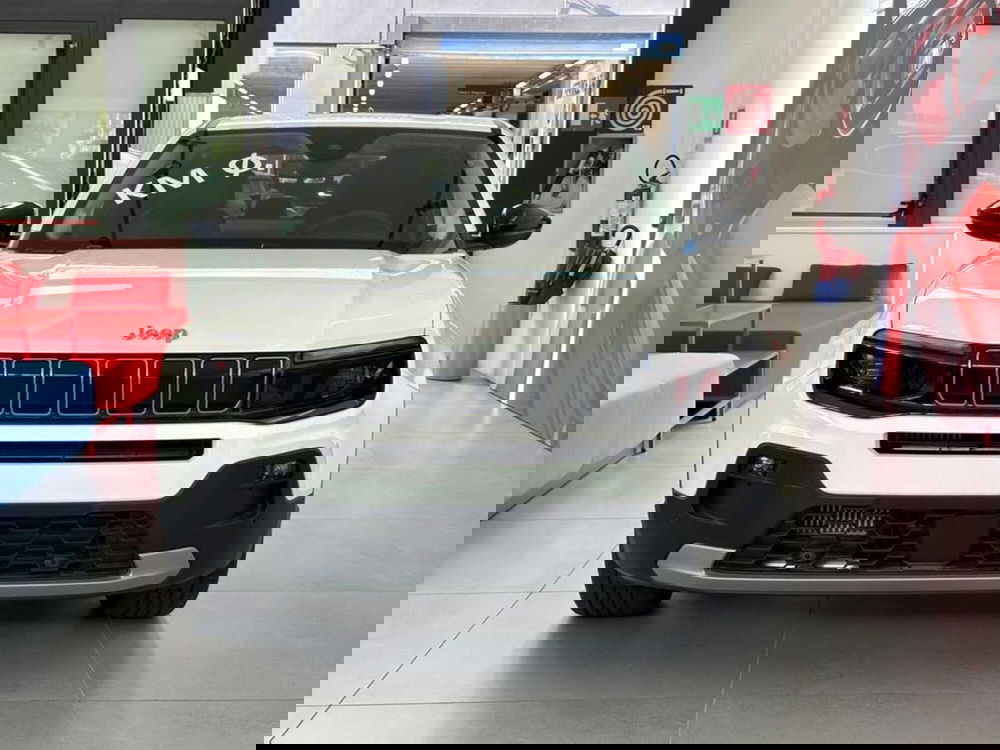 Jeep Avenger nuova a Sondrio (8)