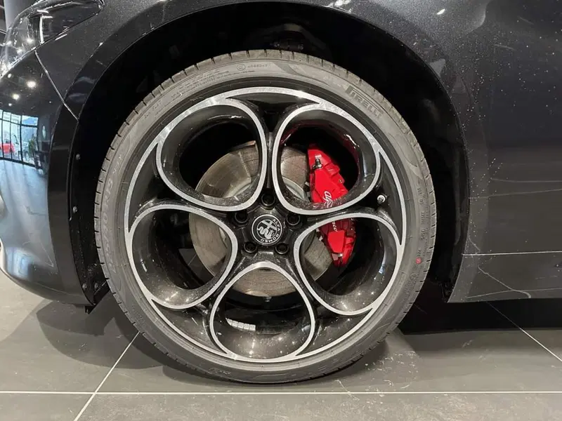 Alfa Romeo Giulia nuova a Sondrio (9)