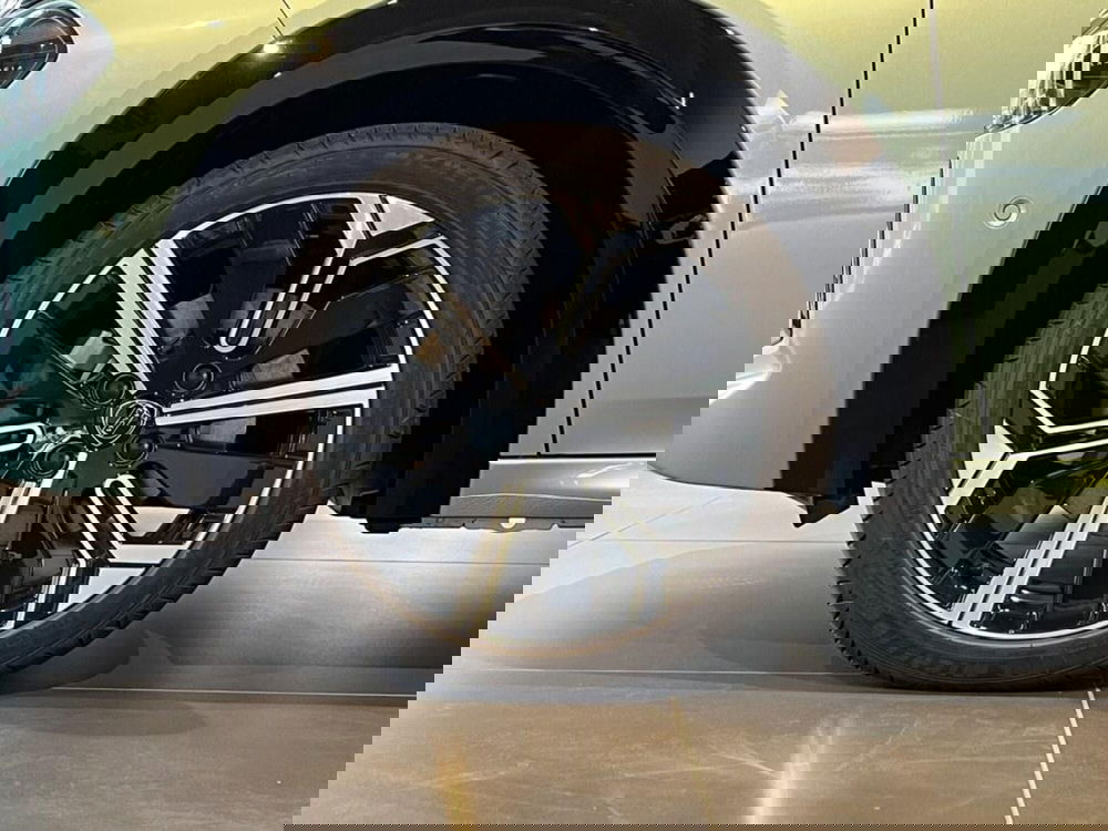 Lancia Ypsilon nuova a Sondrio (9)