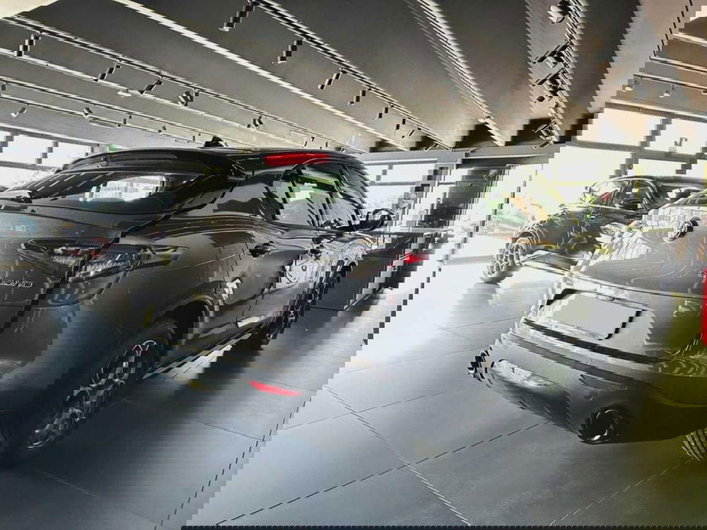 Alfa Romeo Stelvio nuova a Sondrio (5)