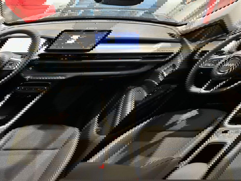 Jeep Avenger nuova a Sondrio (11)