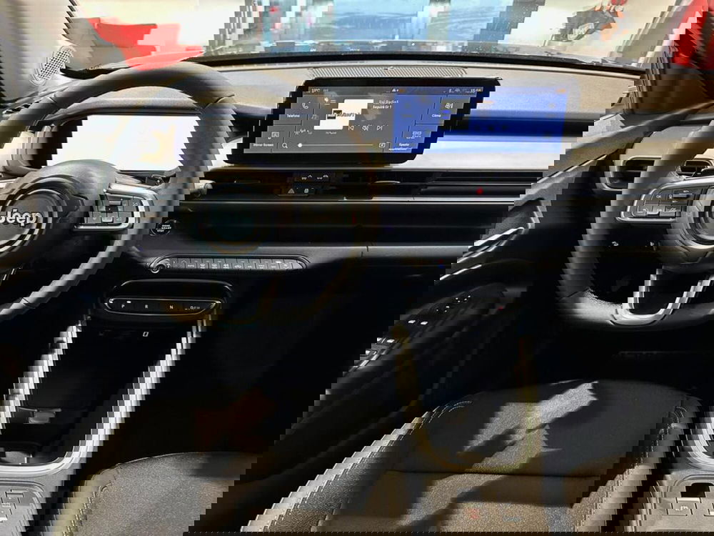 Jeep Avenger nuova a Sondrio (12)