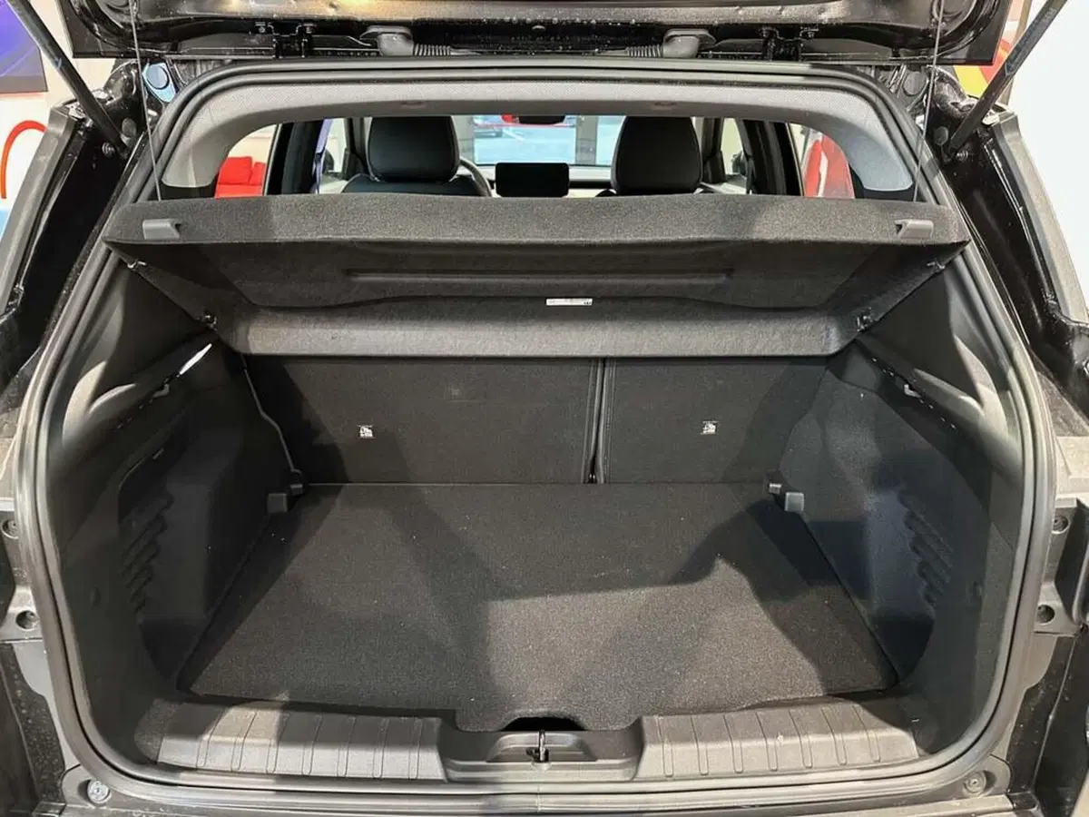 Jeep Avenger nuova a Sondrio (14)