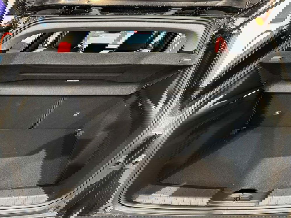 Jeep Avenger nuova a Sondrio (14)