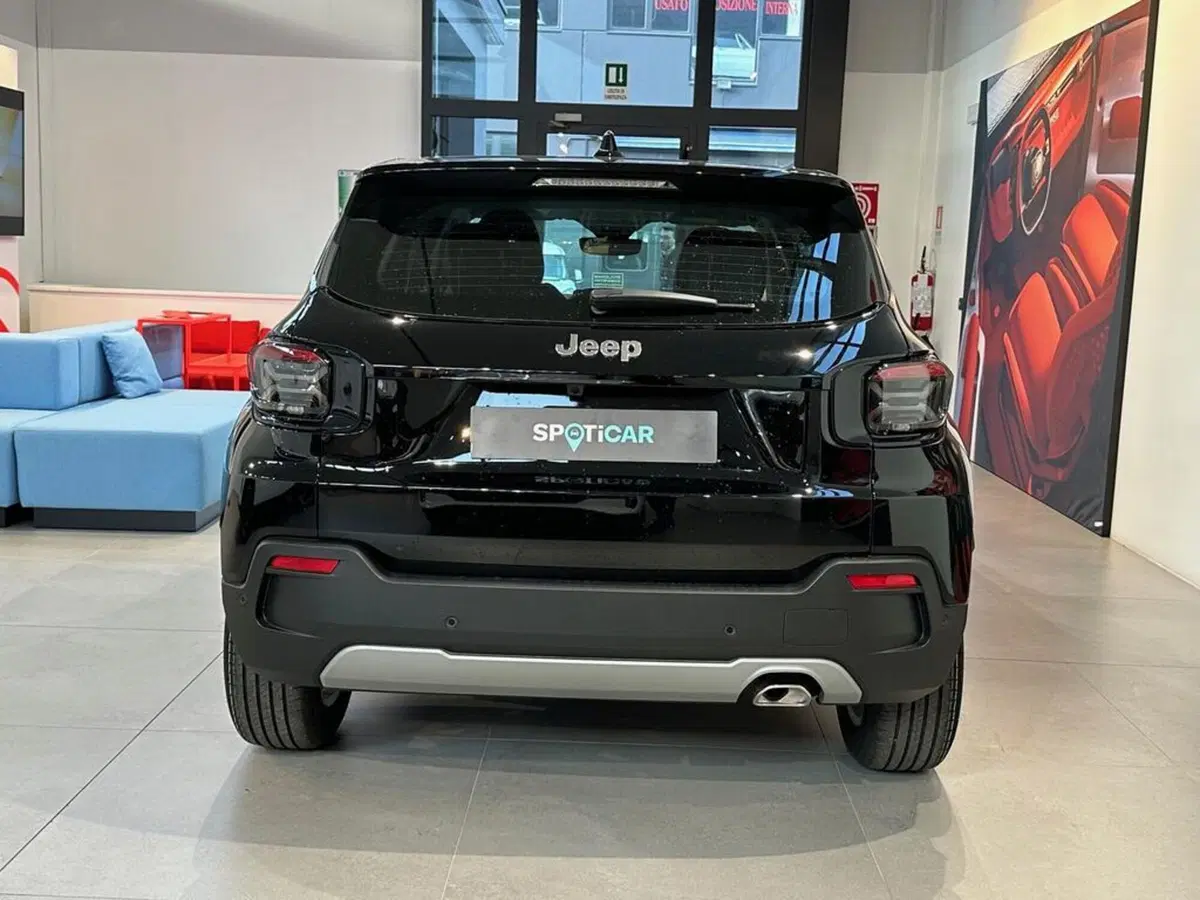 Jeep Avenger nuova a Sondrio (4)
