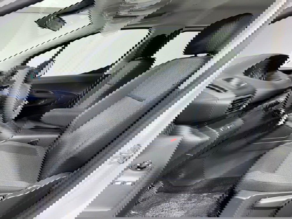 Peugeot e-Rifter nuova a Sondrio (10)