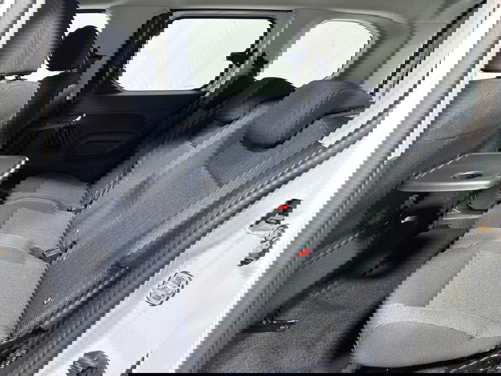 Peugeot e-Rifter nuova a Sondrio (11)