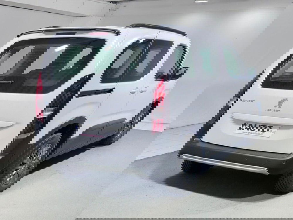 Peugeot e-Rifter nuova a Sondrio (5)