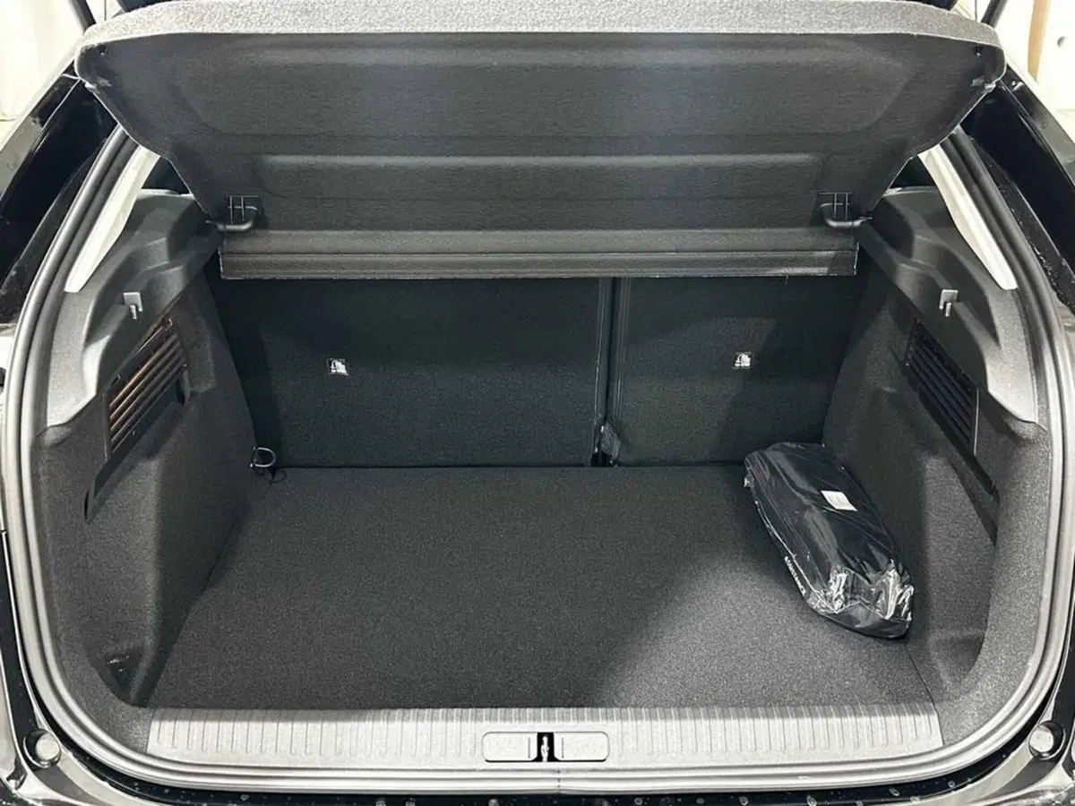Citroen C4 nuova a Sondrio (14)