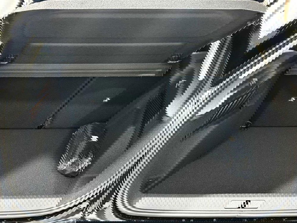 Citroen C4 nuova a Sondrio (13)