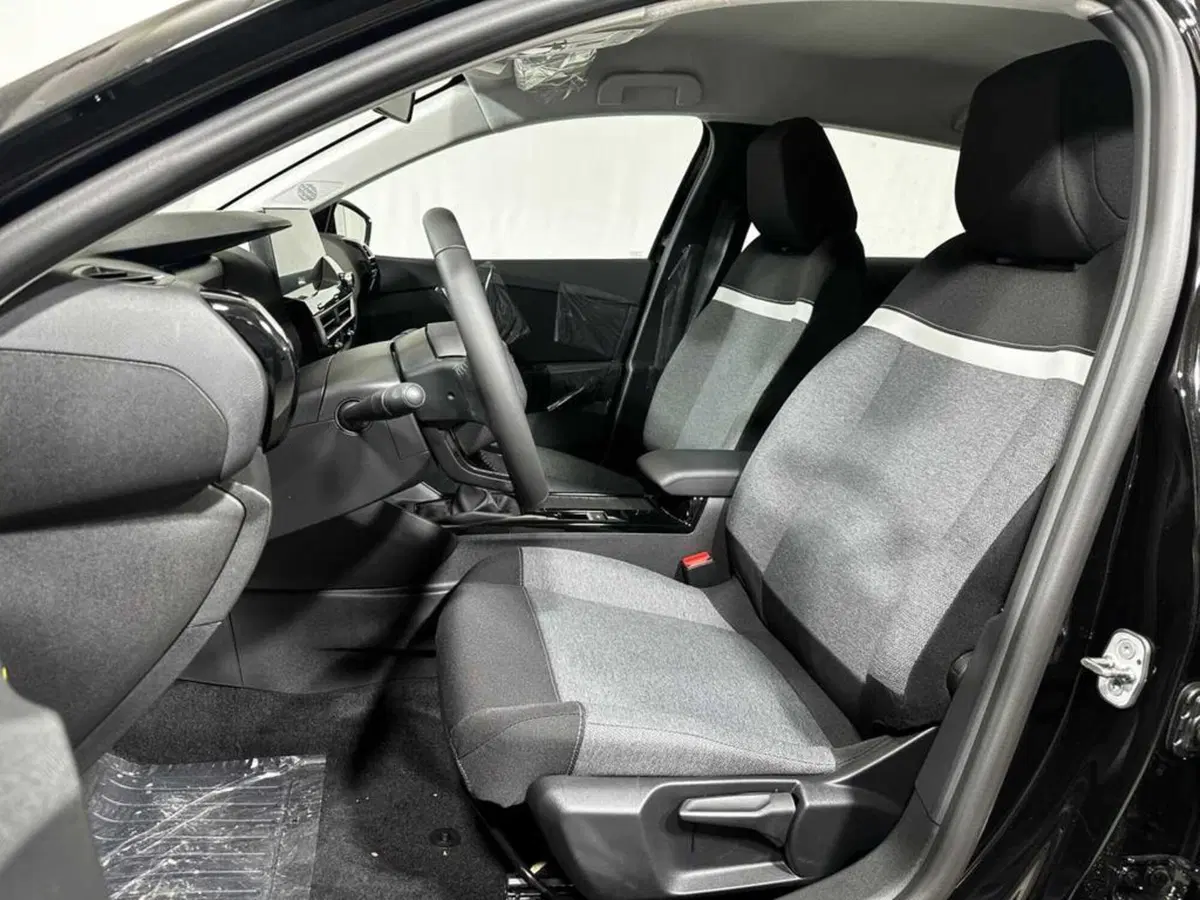 Citroen C4 nuova a Sondrio (9)