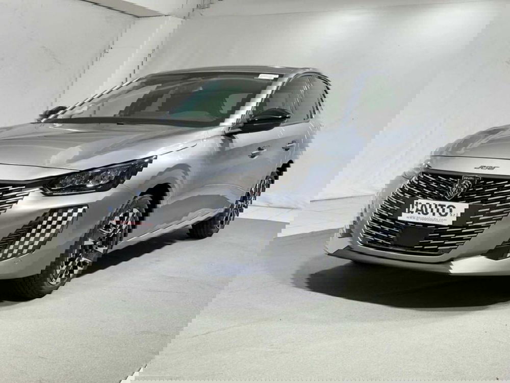 Peugeot 208 nuova a Sondrio