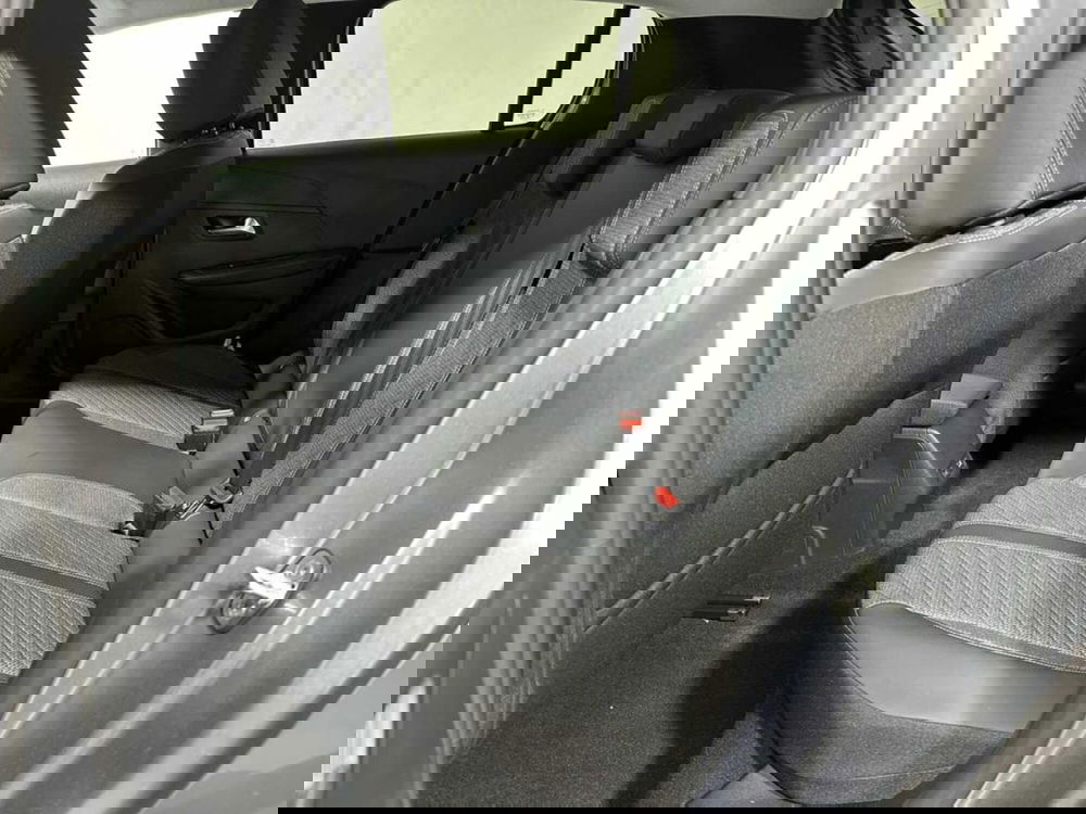 Peugeot 208 nuova a Sondrio (10)